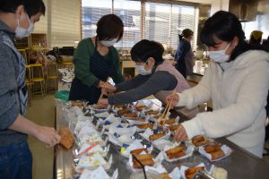 料理は前日から仕込んで当日朝から一気に調理！