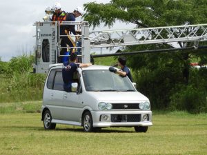 車からの救助訓練２